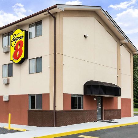 Super 8 By Wyndham Chester/Richmond Area Экстерьер фото